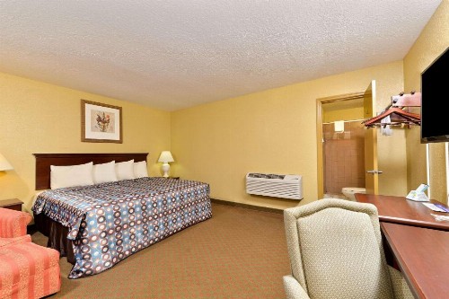 Americas Best Value Inn Starke - image 18