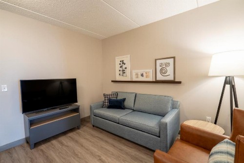 Country Inn & Suites by Radisson State College (Penn State Area) PA - image 4