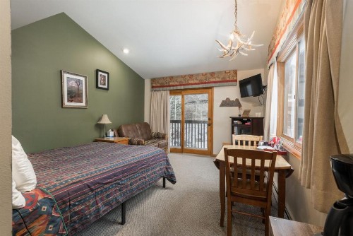 Ponderosa Lodge - image 40