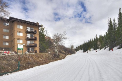 Storm Meadows East E31 Holiday home - image 11