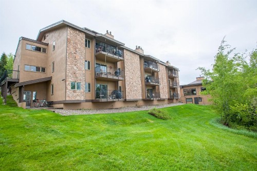 Ski Inn Condominiums - image 11