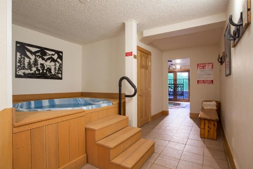 Ski Inn Condominiums - image 7