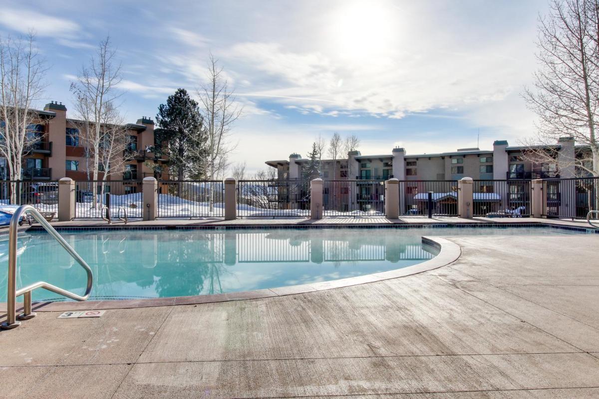 Storm Meadows Slopeside Retreat - image 7