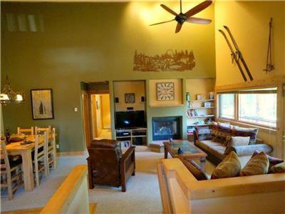 Saddle Creek 1755 - image 6