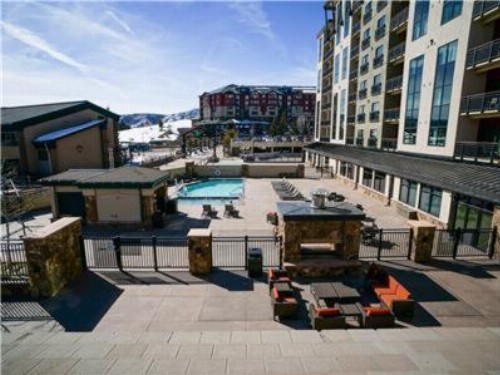 Sheraton Condominium 704 - image 1