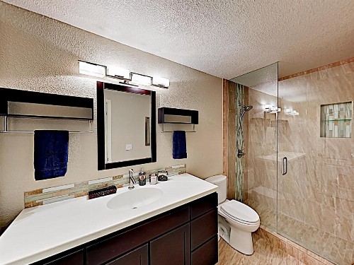 Walton Creek Condo- Hot Tub Near Slopes & Shuttle Condo - image 2