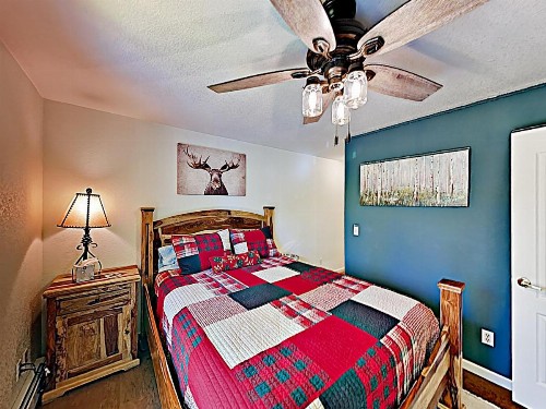 Walton Creek Condo- Hot Tub Near Slopes & Shuttle Condo - image 8