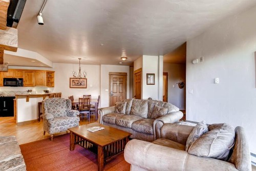 Eagle Ridge Lodge II - image 4