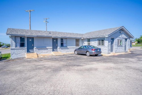 Royal Inn Motel - image 12