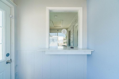 Royal Inn Motel - image 16