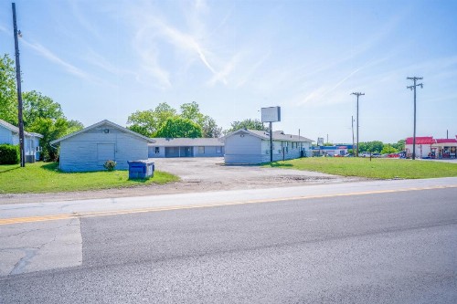 Royal Inn Motel - image 21