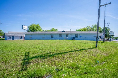 Royal Inn Motel - image 24