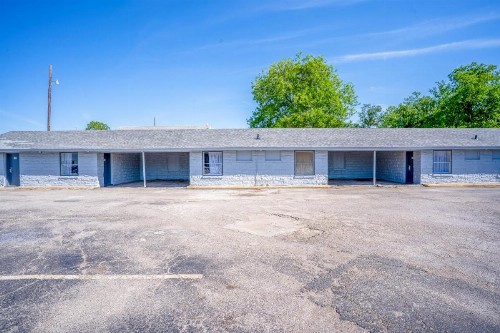 Royal Inn Motel - image 9