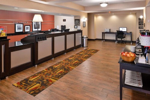 Hampton Inn Steubenville - image 3