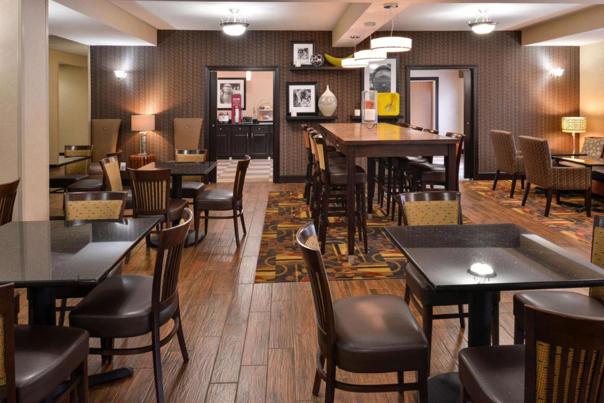 Hampton Inn Steubenville - image 4