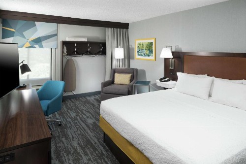 Hampton Inn Los Angeles Santa Clarita - image 17