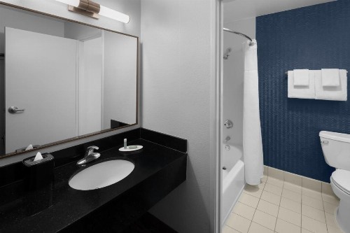 Fairfield Inn by Marriott Santa Clarita Valencia - image 32