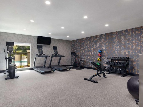 La Quinta by Wyndham Santa Clarita - Valencia - image 11