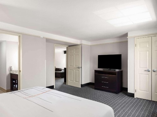 La Quinta by Wyndham Santa Clarita - Valencia - image 13