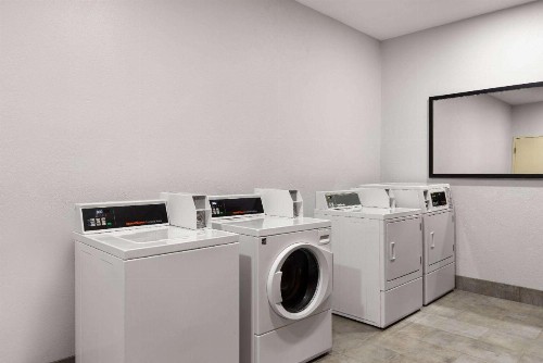 La Quinta by Wyndham Santa Clarita - Valencia - image 20