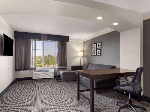La Quinta by Wyndham Santa Clarita - Valencia - image 21