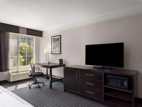 La Quinta by Wyndham Santa Clarita - Valencia - image 30