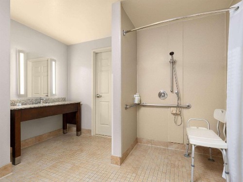 La Quinta by Wyndham Santa Clarita - Valencia - image 37