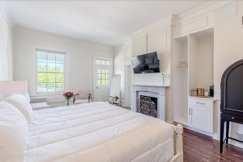 Kent Manor Inn - image 18