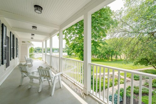 Kent Manor Inn - image 25