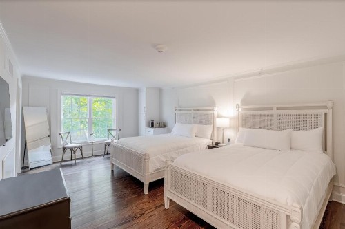 Kent Manor Inn - image 29