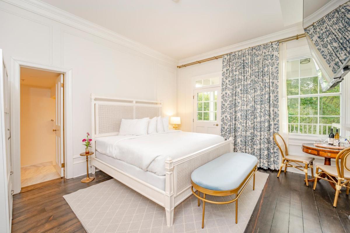 Kent Manor Inn - image 6