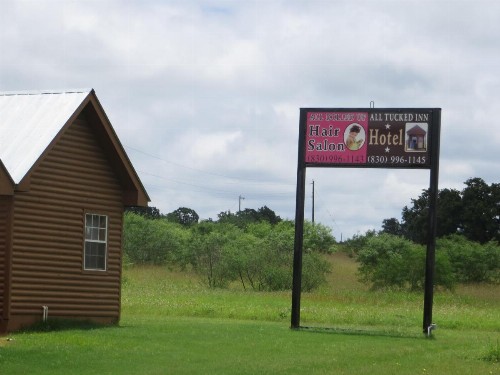 All Tucked Inn Cabins - image 13