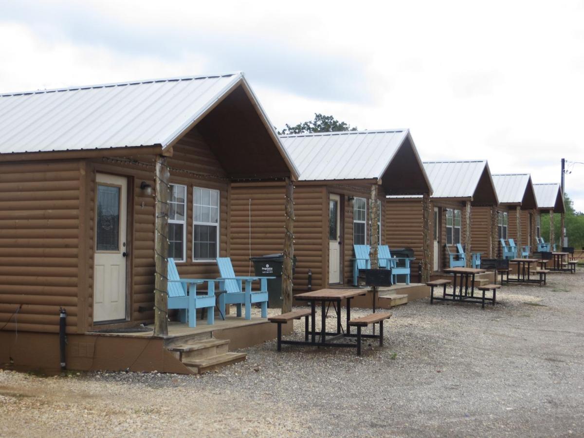 All Tucked Inn Cabins - image 2