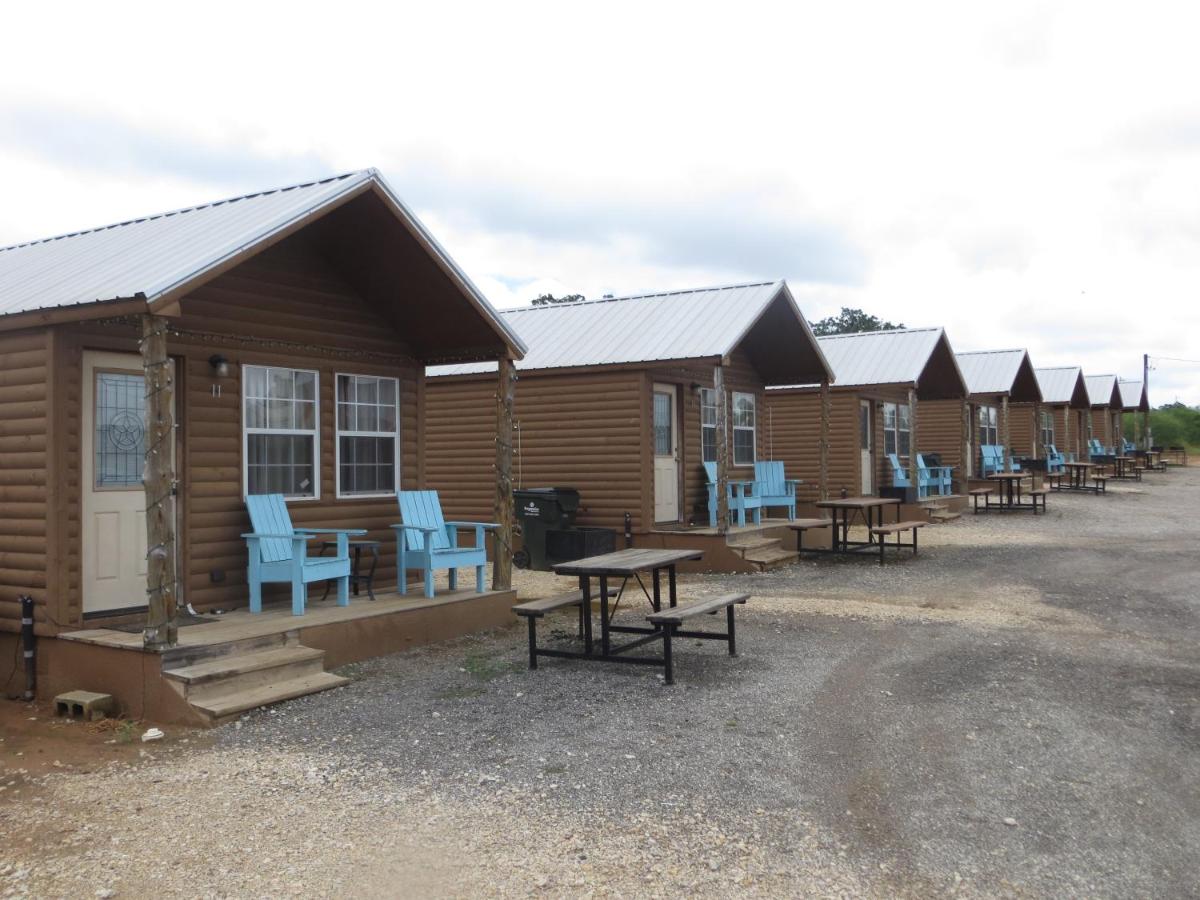 All Tucked Inn Cabins - image 4