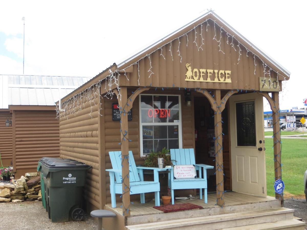 All Tucked Inn Cabins - image 7