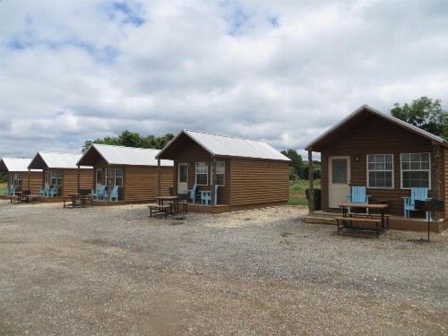 All Tucked Inn Cabins - image 9