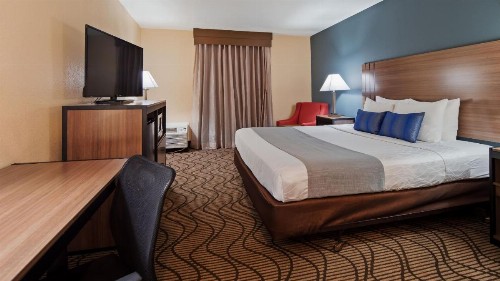 Best Western Plus Heritage Inn - image 22
