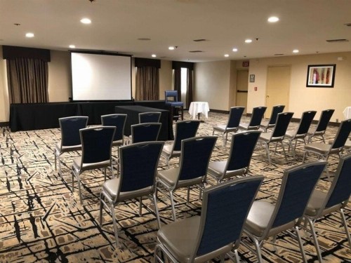 Best Western Plus Heritage Inn - image 25