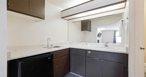 Budget Inn and Suites Stockton Yosemite - image 10