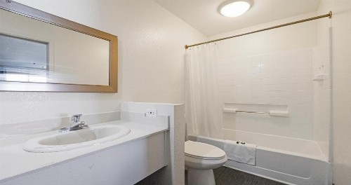 Budget Inn and Suites Stockton Yosemite - image 12