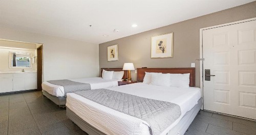 Budget Inn and Suites Stockton Yosemite - image 13