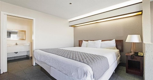 Budget Inn and Suites Stockton Yosemite - image 16