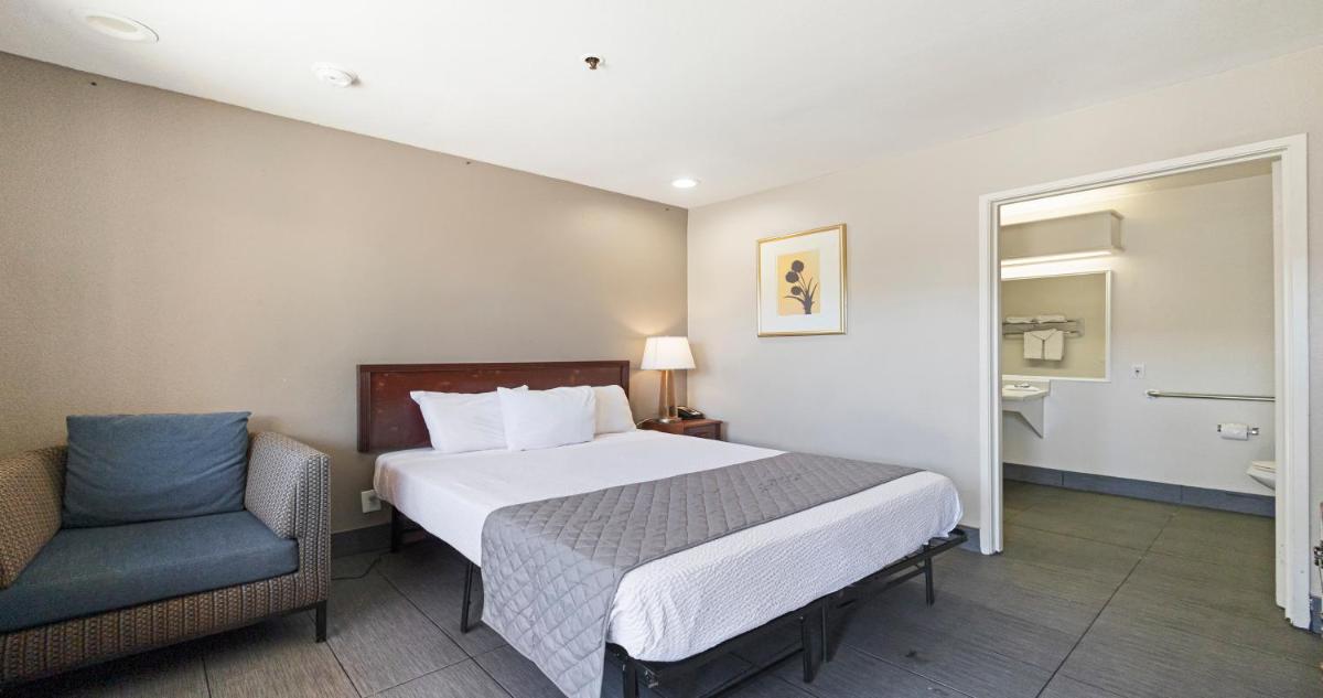 Budget Inn and Suites Stockton Yosemite - image 2