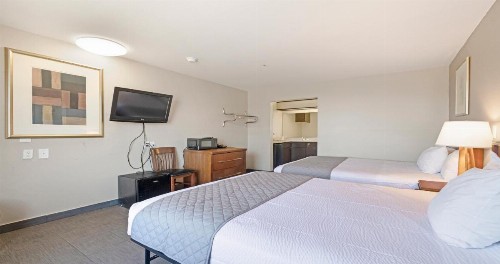 Budget Inn and Suites Stockton Yosemite - image 6