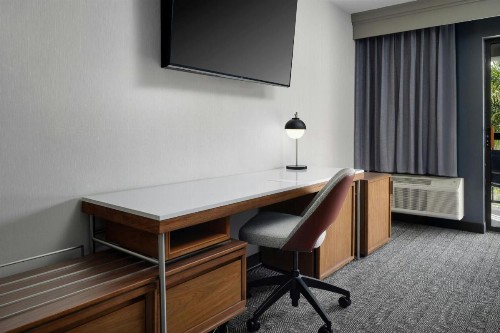 Courtyard by Marriott Stockton - image 17
