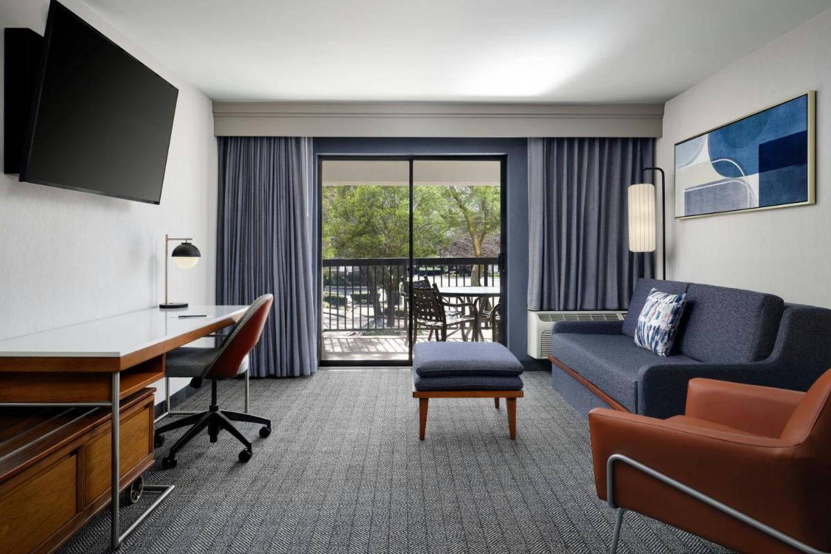Courtyard by Marriott Stockton - image 3