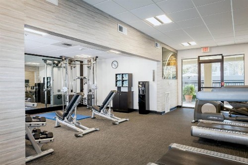 Courtyard by Marriott Stockton - image 7