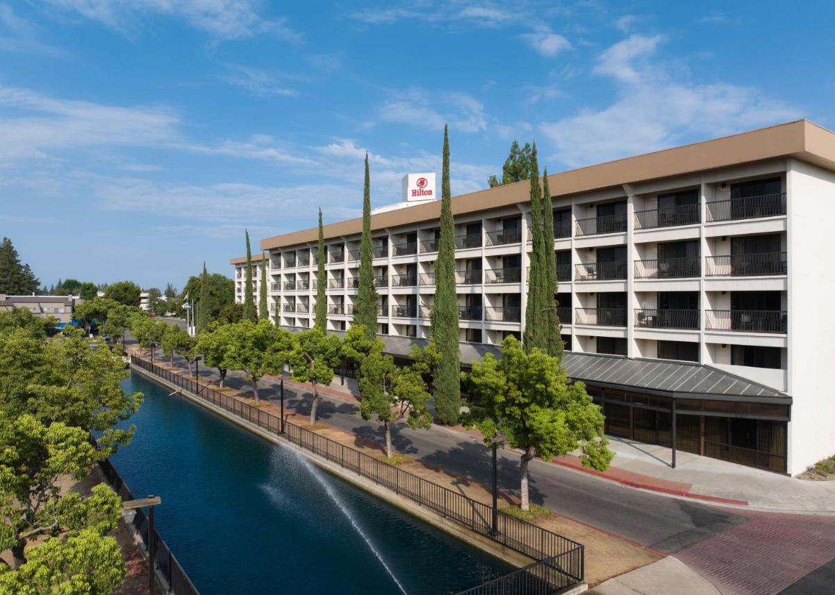 Hilton Stockton - main image