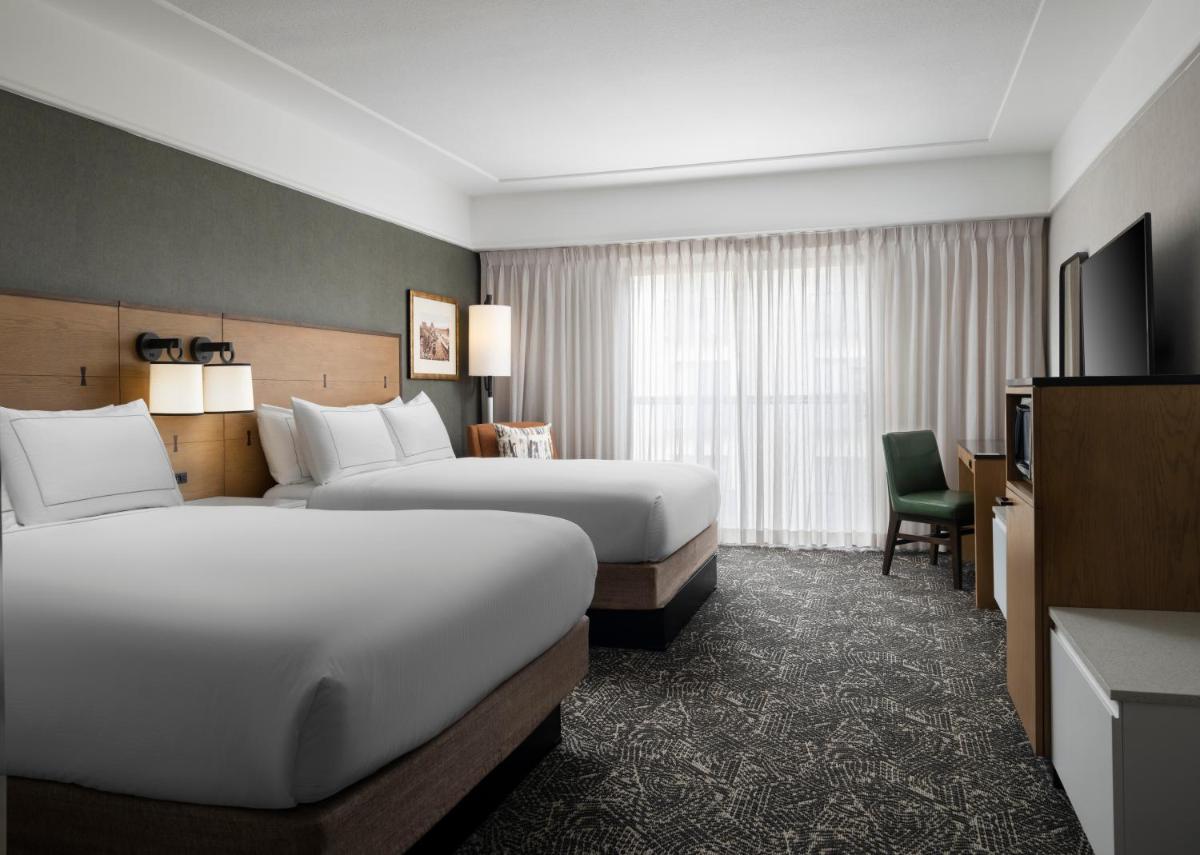 Hilton Stockton - image 6