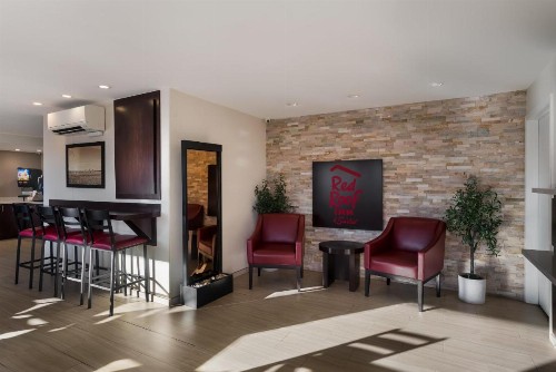 Red Roof Inn Stockton - image 15